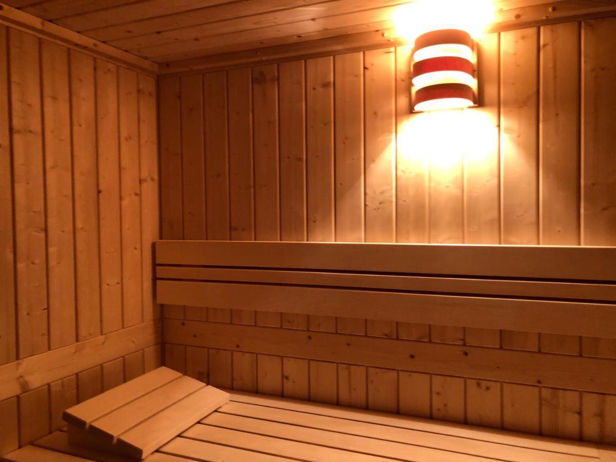 Grosszuegiges Reetdachhaus An Der Nordsee Langenhorn Екстер'єр фото